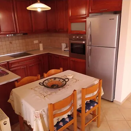Apartment 100M From The Sea Nea Roda