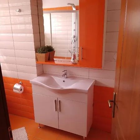 Apartment 100M From The Sea Apartmán Nea Roda