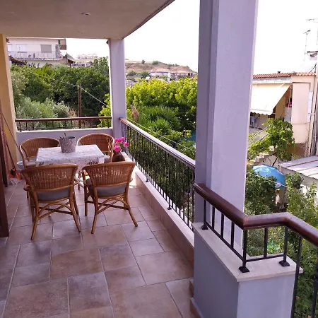 Apartmán Apartment 100M From The Sea Nea Roda