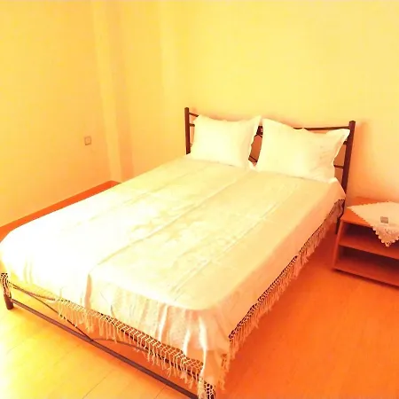 Apartment 100M From The Sea Nea Roda