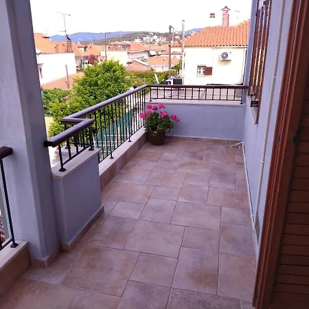 Apartment 100M From The Sea Apartment Nea Roda